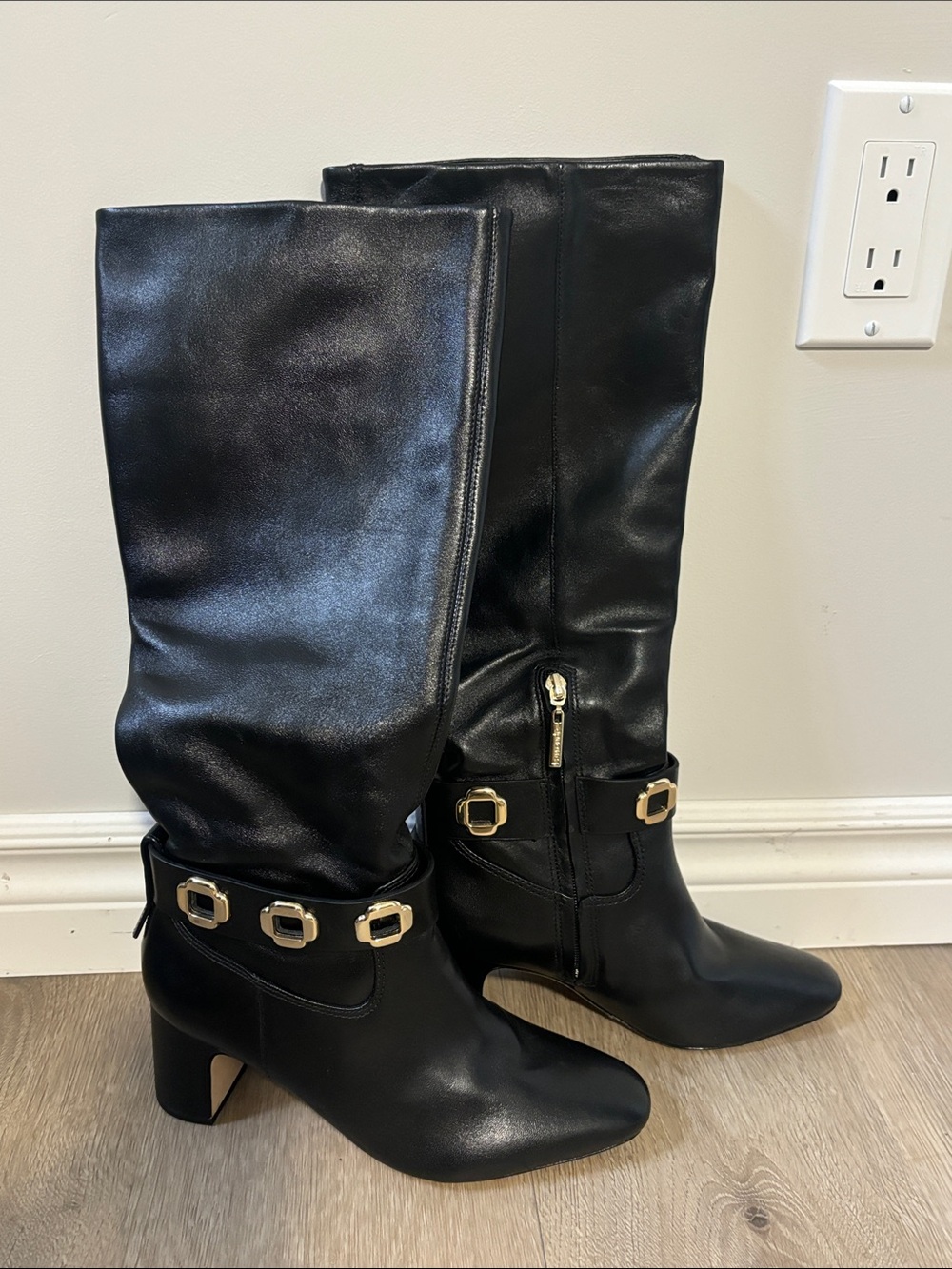 LARROUDE Milan black heel boots